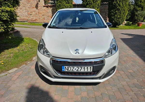 Peugeot 208 cena 35700 przebieg: 93000, rok produkcji 2015 z Działdowo małe 92